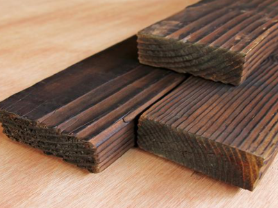 碳化木經(jīng)濟(jì)又實(shí)用，應(yīng)用范圍廣，效果特別好